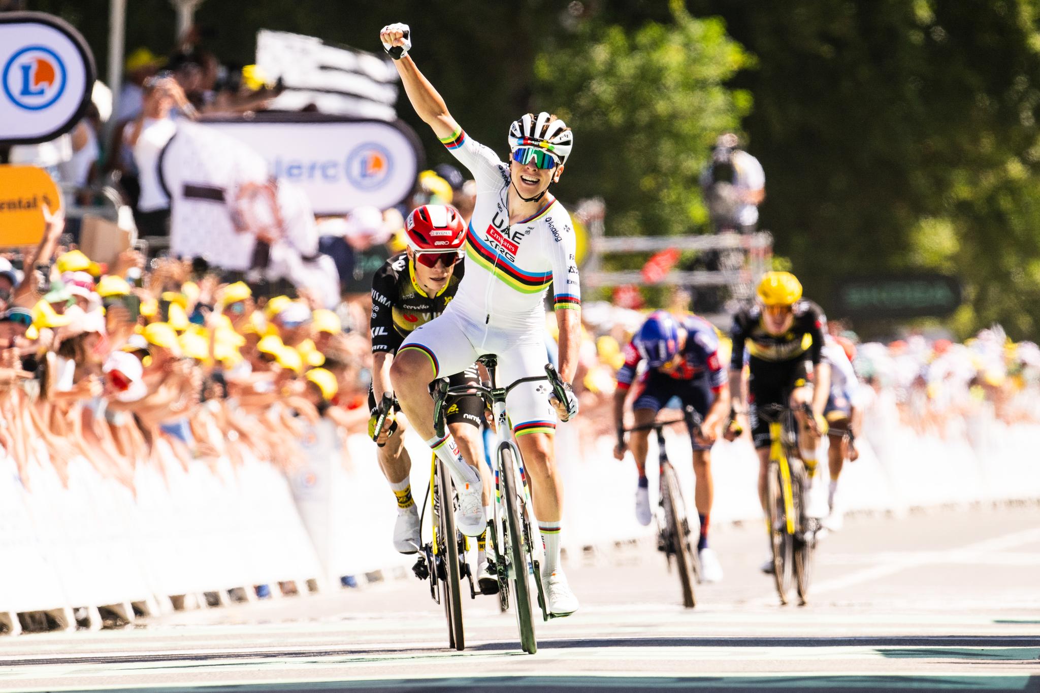 Tadej Pogačar wins stage, Visma rider close behind